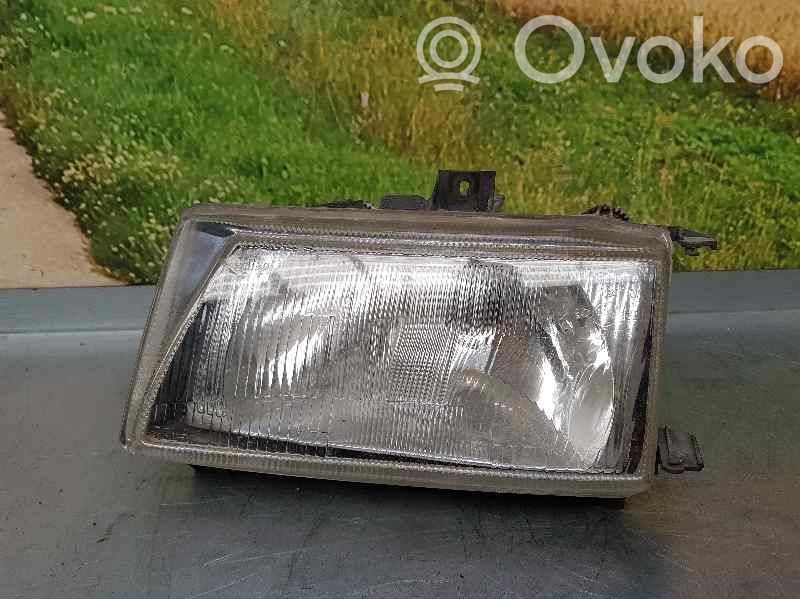 Seat Cordoba (6K) Lampa przednia 