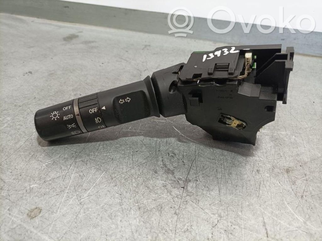 Light switch   DF7566122,0112640711