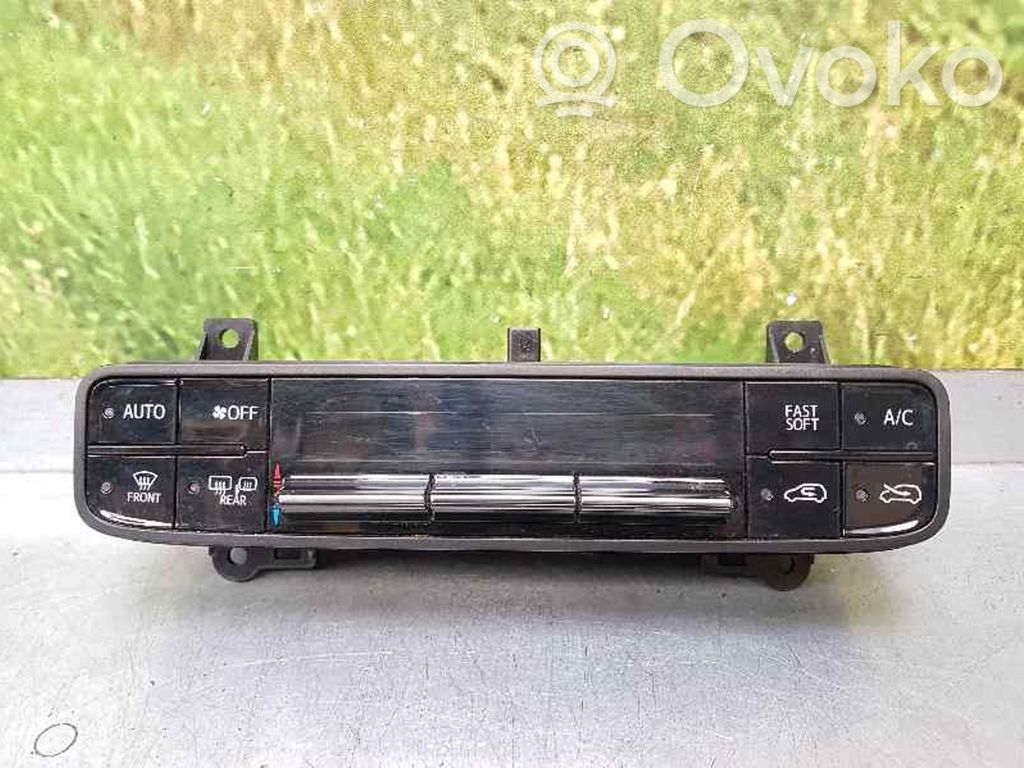 Toyota Auris 150 Climate control unit 