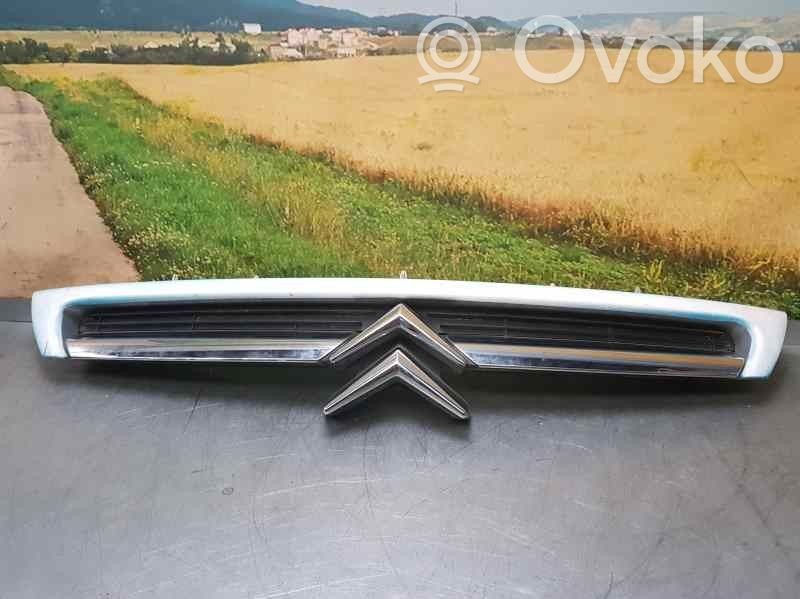 Front grill   7804K7