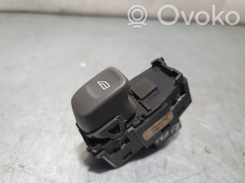 Volvo S40, V40 Interruttore di controllo dell’alzacristalli elettrico 