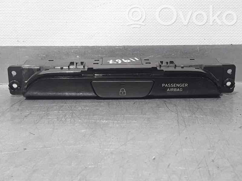 Interruptor de control multifunción   93770G4000,3H31Y01000