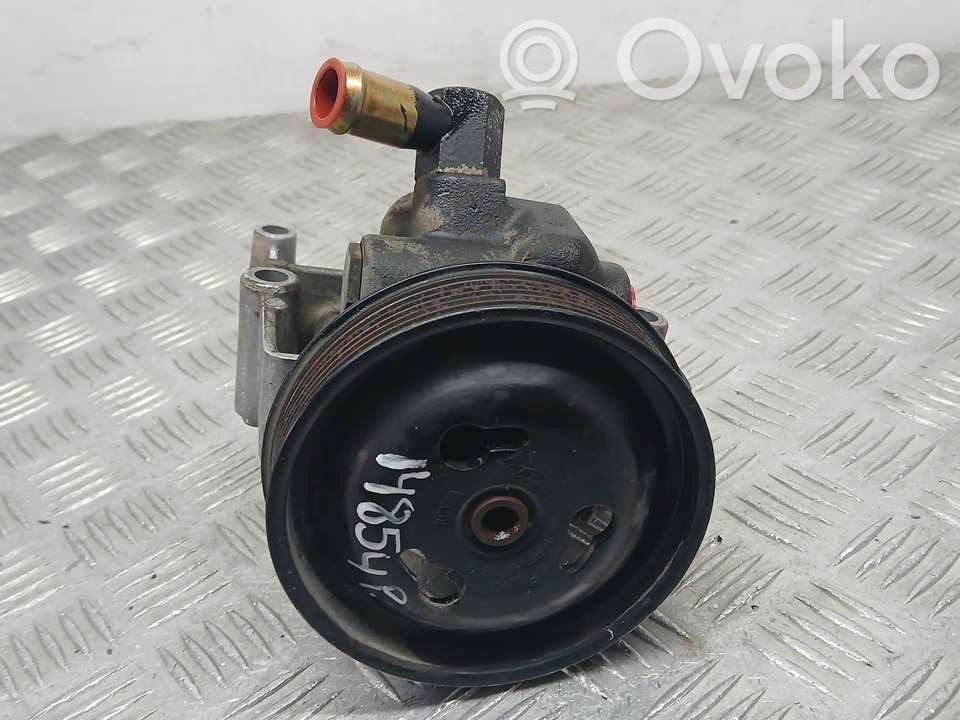 Ford Fiesta Ohjaustehostimen pumppu 