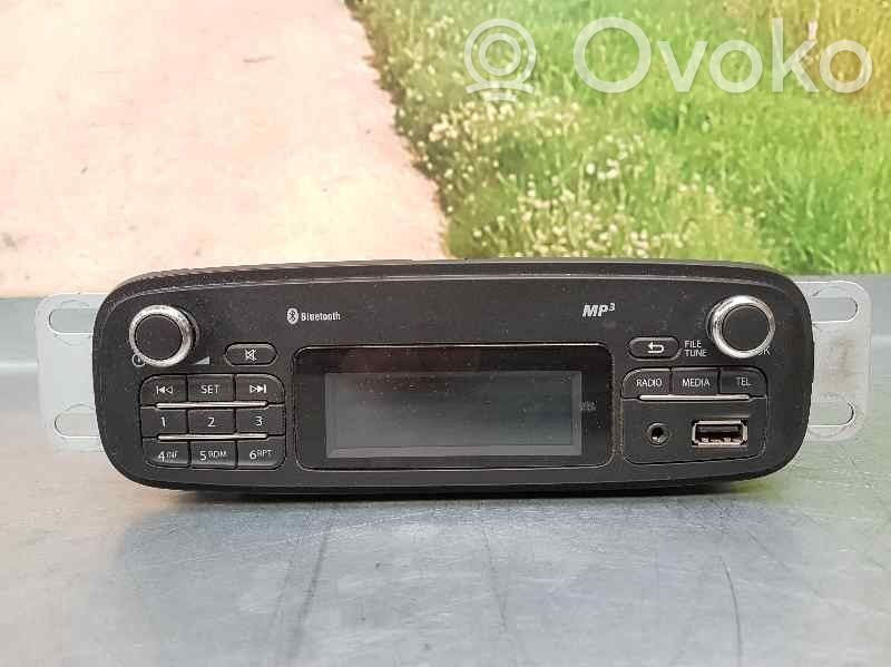Renault Clio IV Panel / Radioodtwarzacz CD/DVD/GPS 