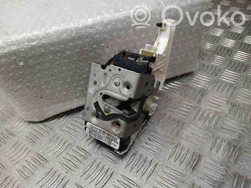 Etuoven lukko   68164358AB