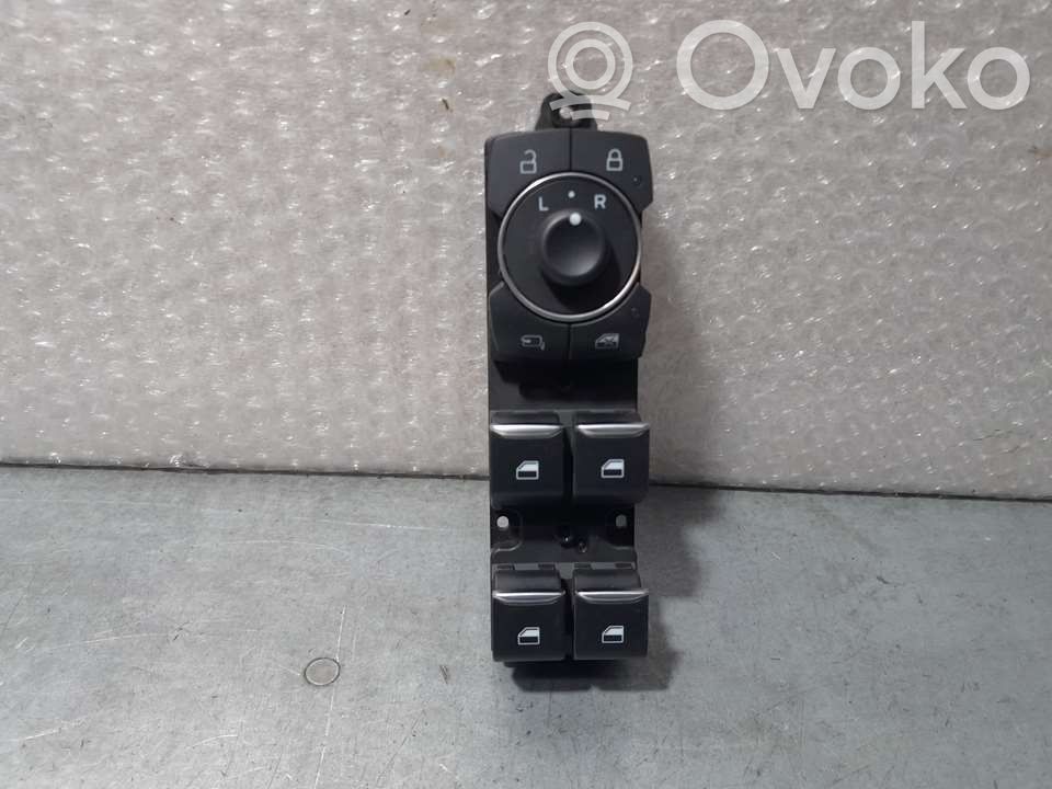 Electric window control switch   NX7T14540DB