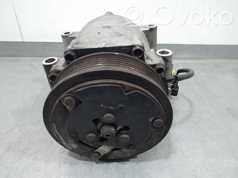 Ford Fiesta Compressore aria condizionata (A/C) (pompa) 