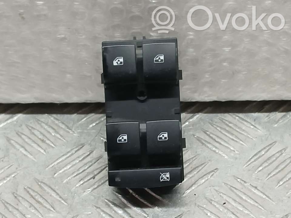 Interruptor del elevalunas eléctrico   13305011