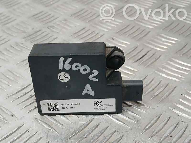 Sonstige Steuergeräte / Module   109785500E