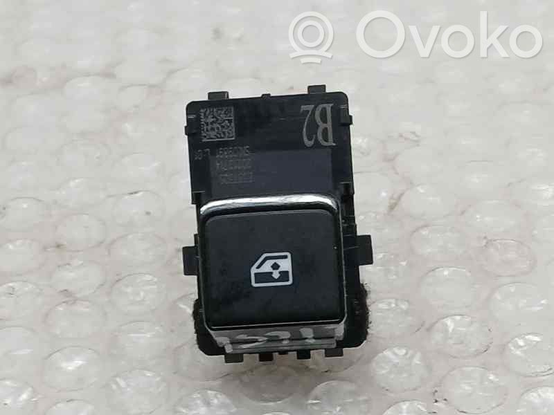 Nissan Qashqai J12 Comutator comandă geamuri electrice 