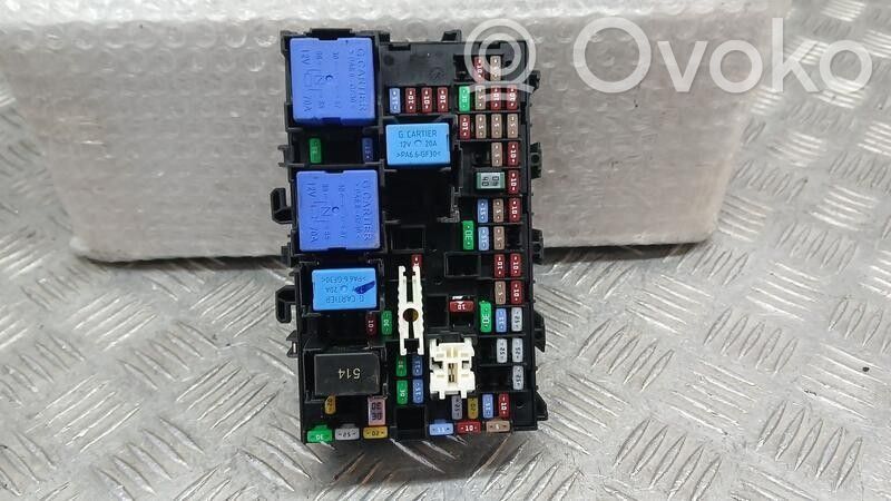 Renault Captur II Fuse module 