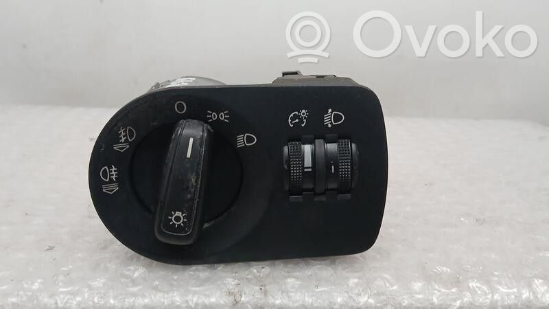 Light switch   8X1941531T,10023656