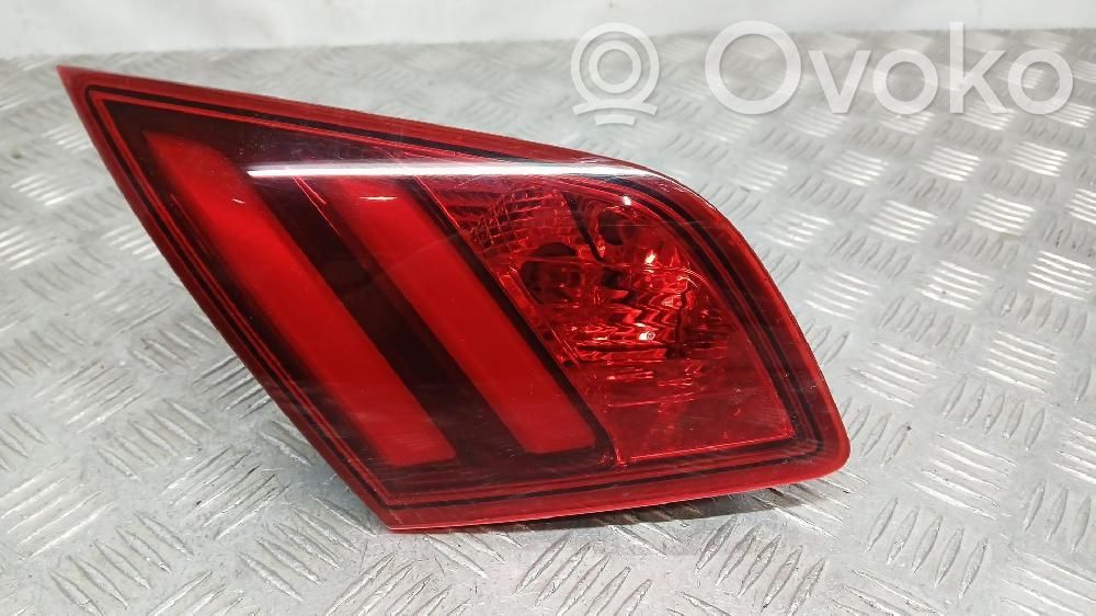 Peugeot 308 Lampy tylnej klapy bagażnika 