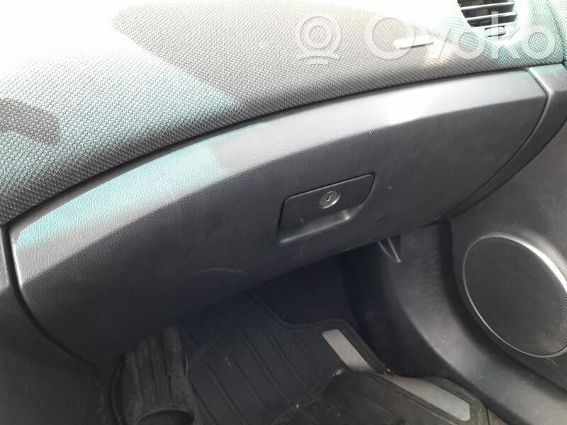 Chevrolet Cruze Guantera 