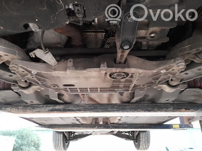 Volkswagen Golf VI Sottotelaio anteriore