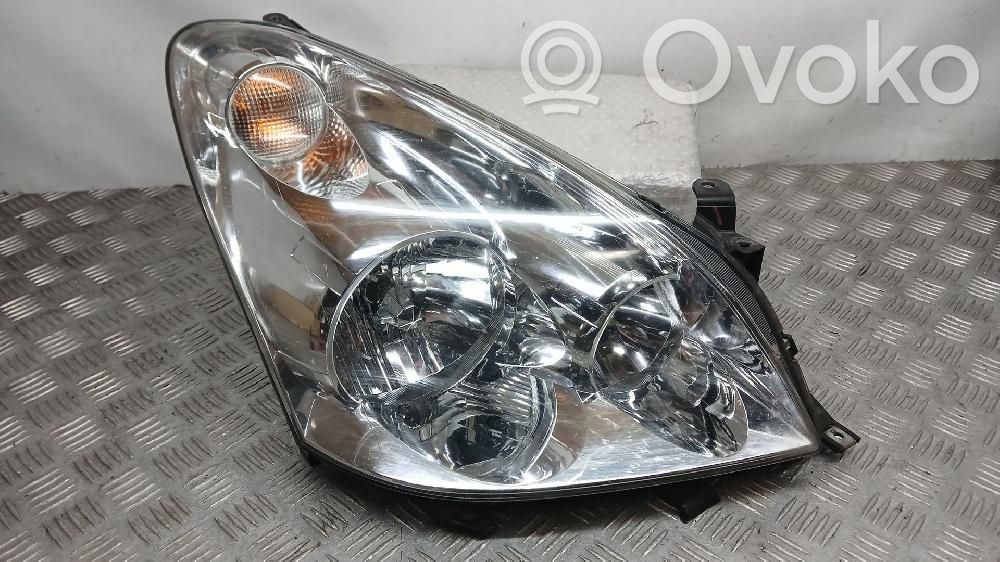 Toyota Corolla Verso E121 Faro/fanale