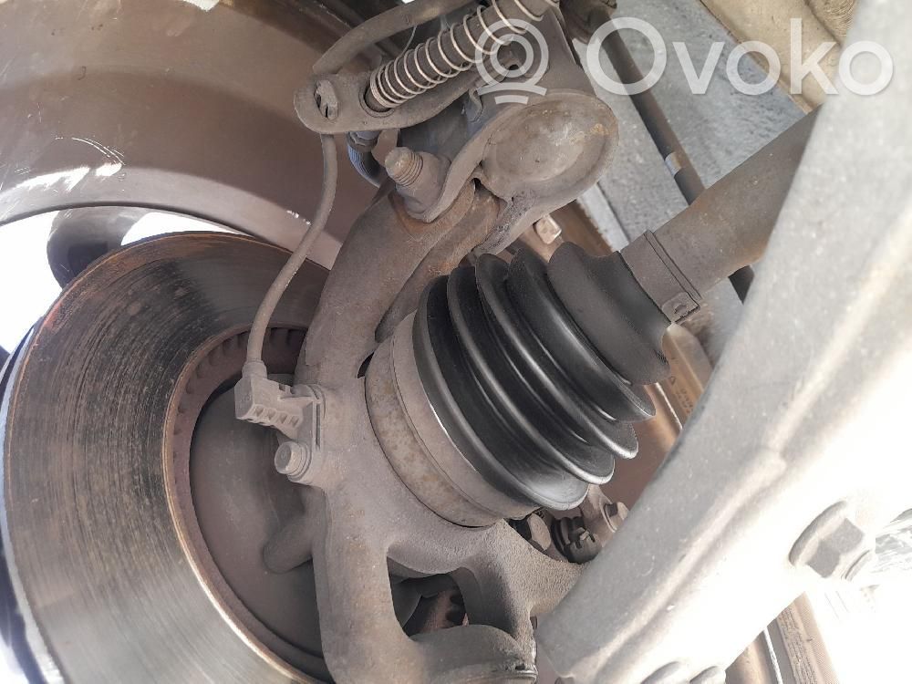 Hyundai i30 Achsschenkel vorne 