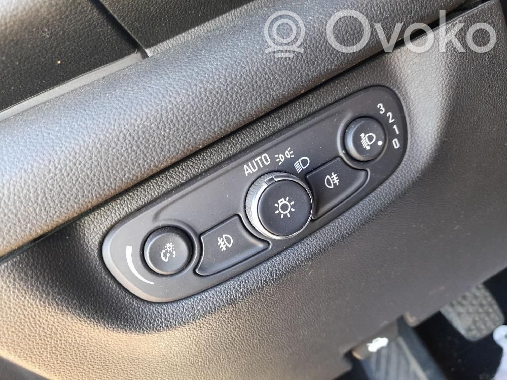 Opel Insignia B Interruptor de luz 