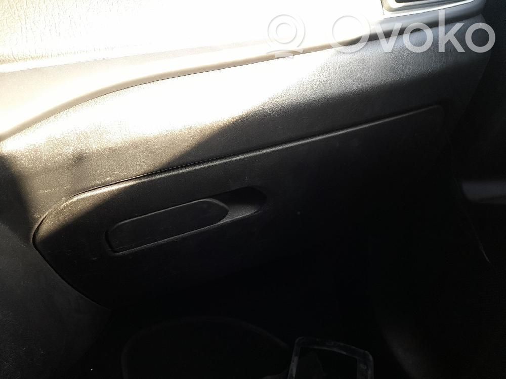 Fiat Tipo Guantera 