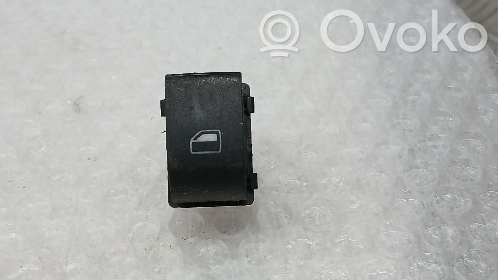 Comutator comandă geamuri electrice   8Z0959855C