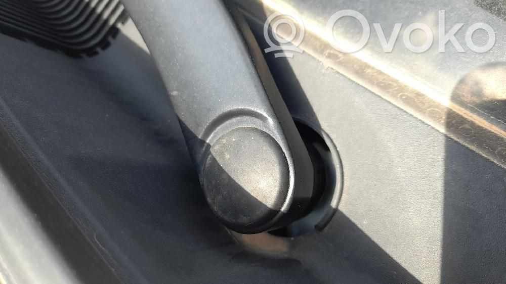SsangYong Tivoli Mechanizm i silniczek wycieraczek szyby przedniej / czołowej 