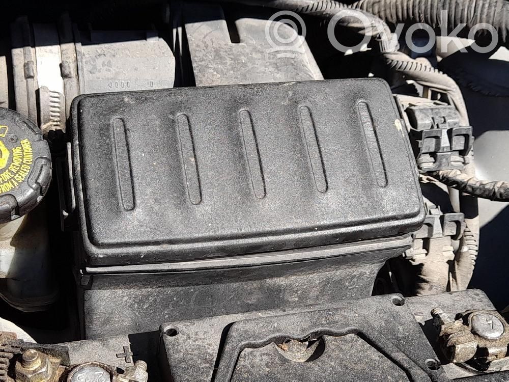 Nissan Note (E12) Air filter cleaner box bracket assembly 