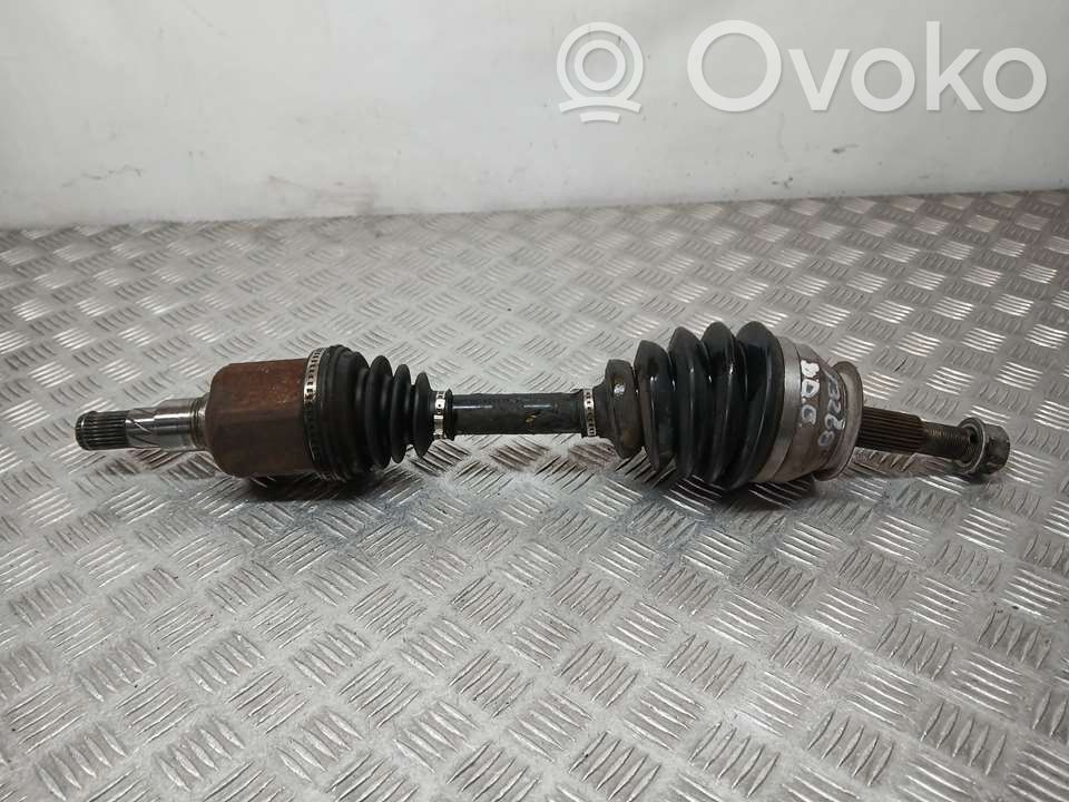 Etuvetoakseli   39100EB300