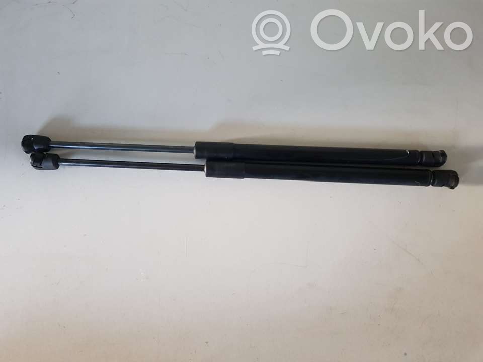 KIA Stonic Amortiguador/puntal del maletero/compartimento de carga 