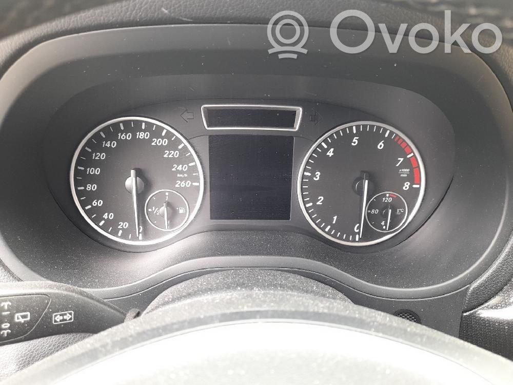 Mercedes-Benz B W246 W242 Vitezometru (grup de instrumente)