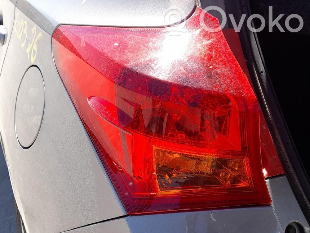 Toyota Auris E180 Luci posteriori