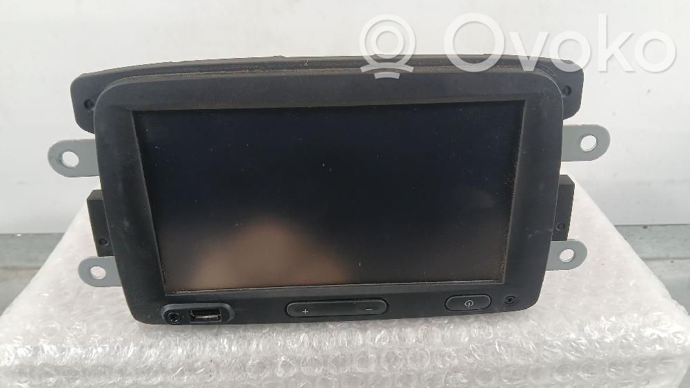 Dacia Duster Unitate principală radio/CD/DVD/GPS 