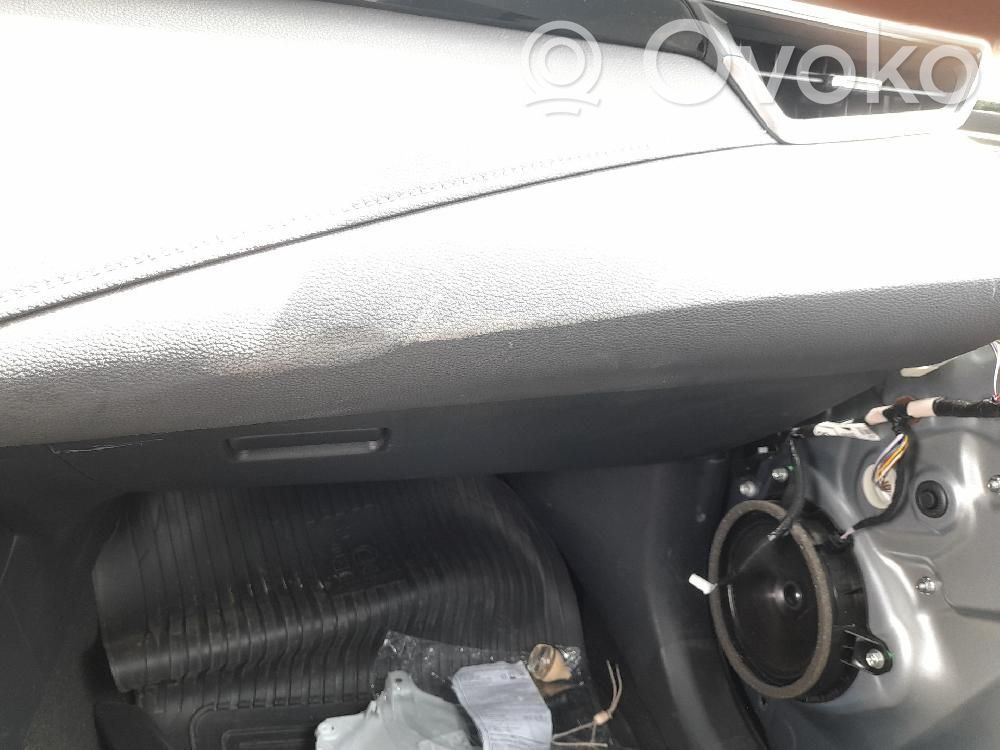 Toyota Corolla E210 E21 Guantera 