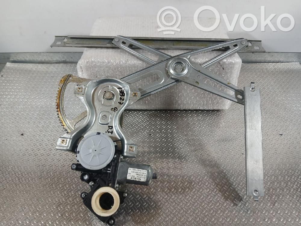 Toyota Yaris Alzacristalli della portiera anteriore con motorino 