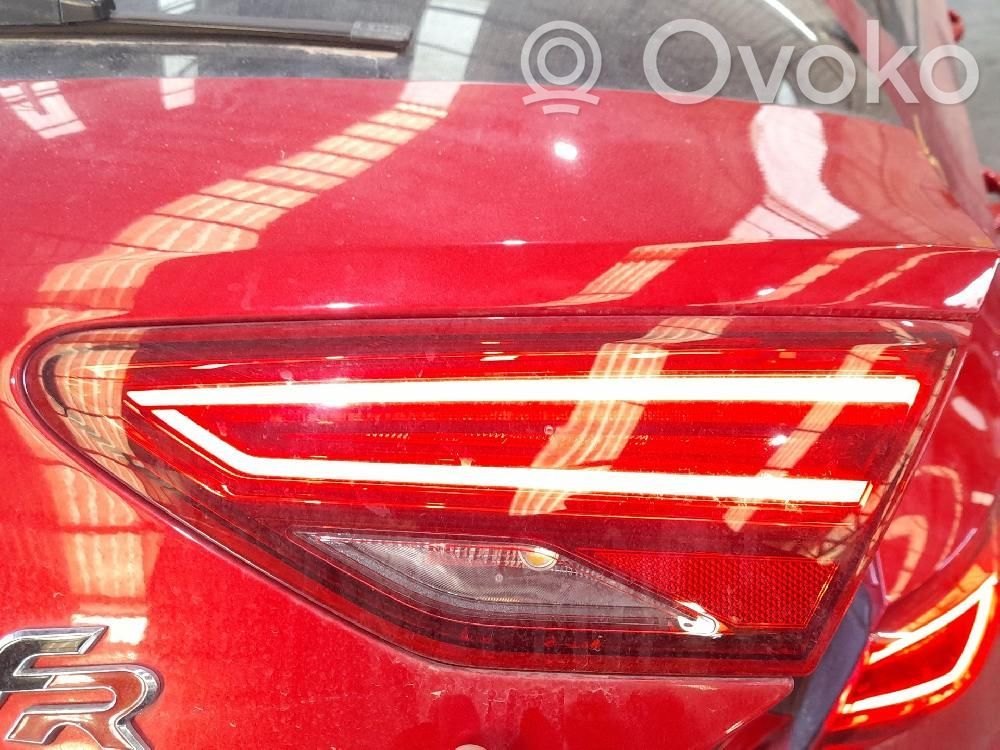 Seat Leon (5F) Luci posteriori del portellone del bagagliaio 