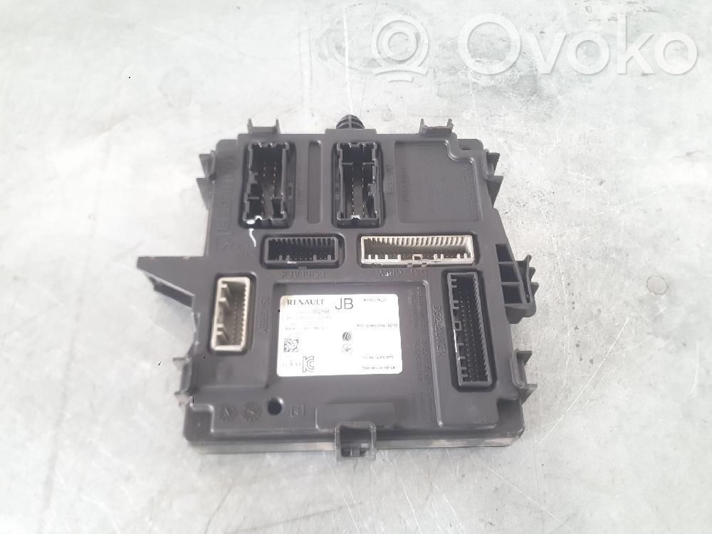 Otras unidades de control/módulos   284B13925R