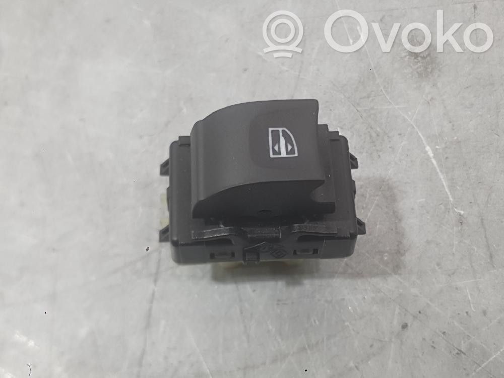 Dacia Sandero III Comutator comandă geamuri electrice 