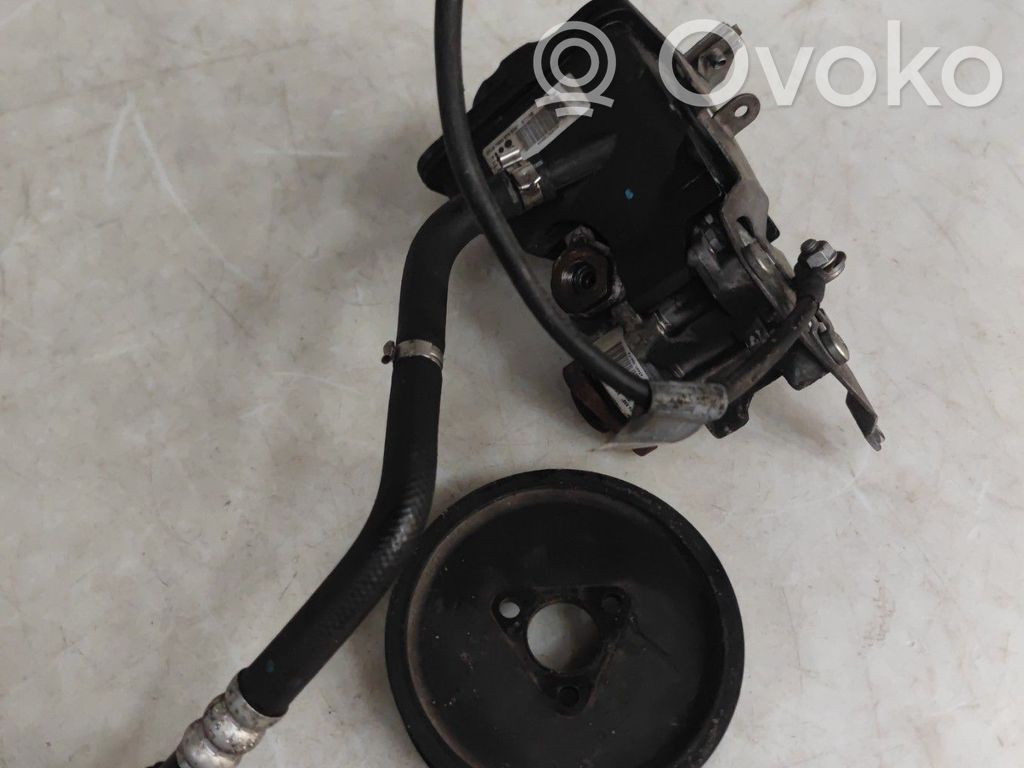 Power steering pump   32413450765