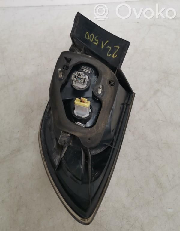 Rear/tail lights   BP4S51180E