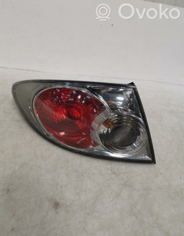 Mazda 6 Aizmugurējais lukturis virsbūvē 