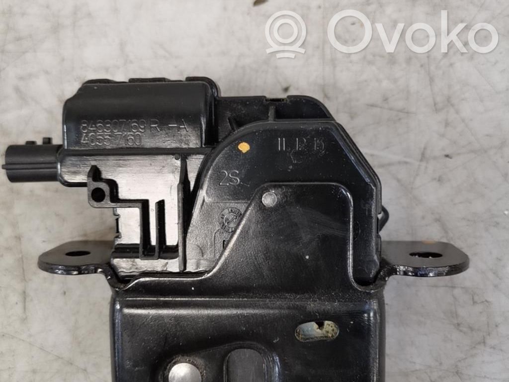 Tailgate/trunk/boot lock/catch/latch