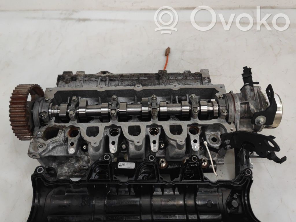 Renault Clio IV Engine head 