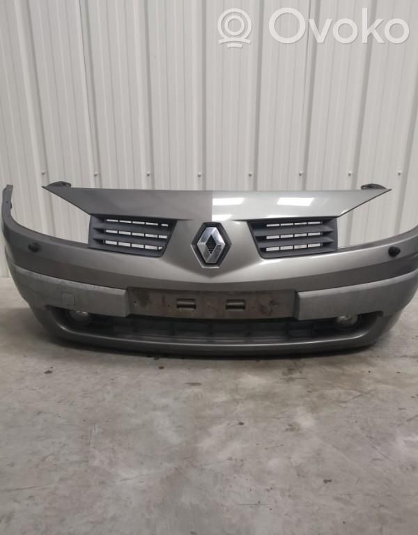 Renault Megane II Parachoques delantero 