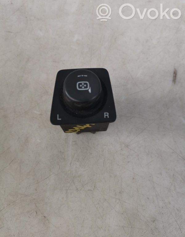 Opel Antara Wing mirror switch 