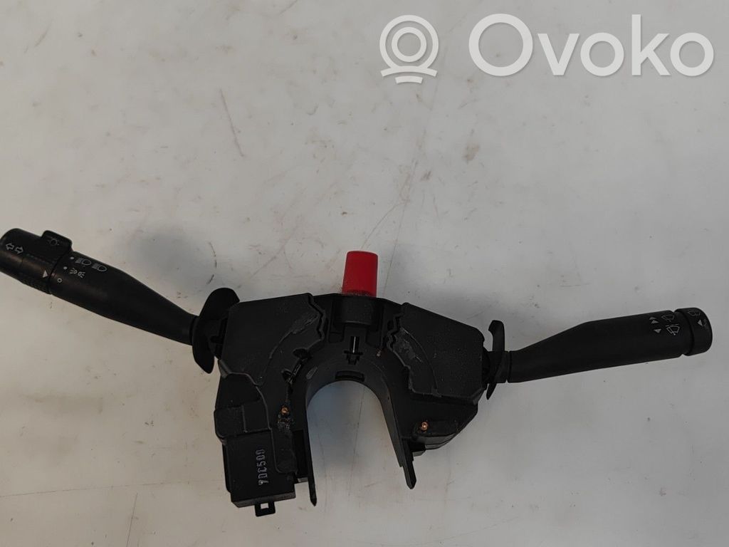 Ford Ka Commodo, commande essuie-glace/phare 