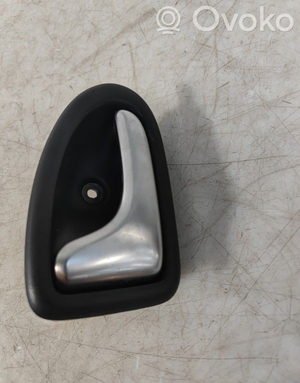 Renault Clio II Manecilla interna puerta trasera 