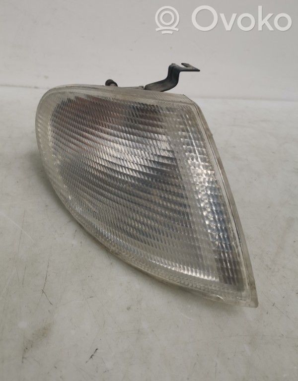 Ford Galaxy Front fender indicator light 