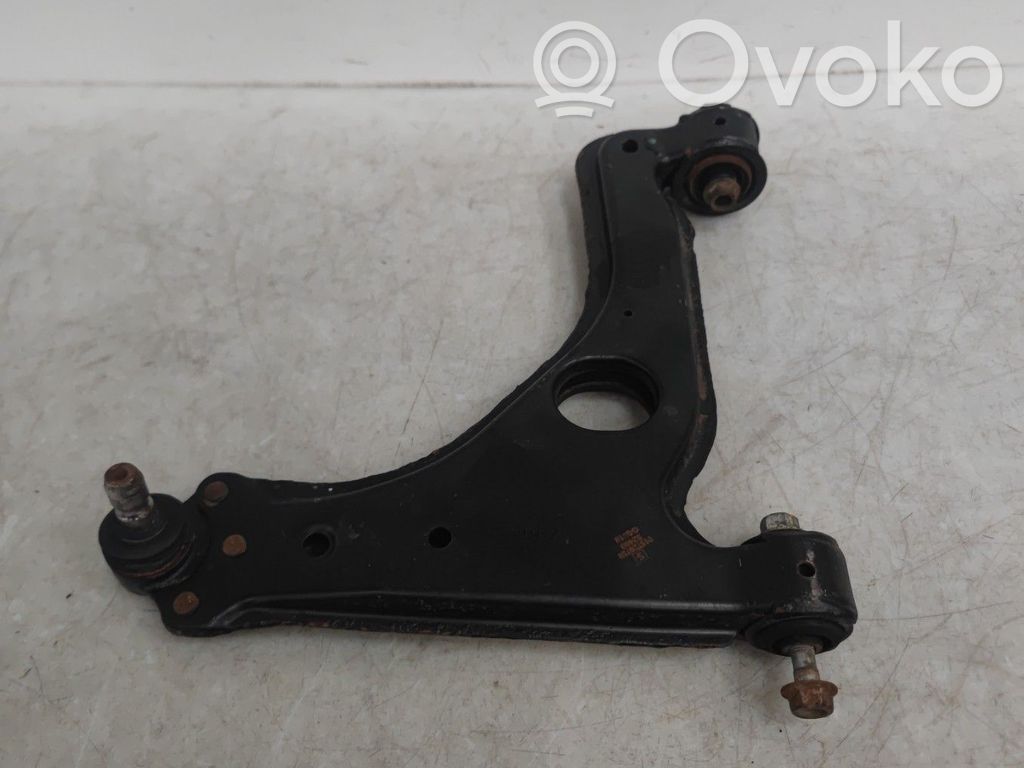Opel Zafira B Braccio di controllo sospensione anteriore inferiore/braccio oscillante 