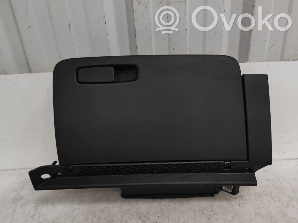 Audi A1 Juego guantera 