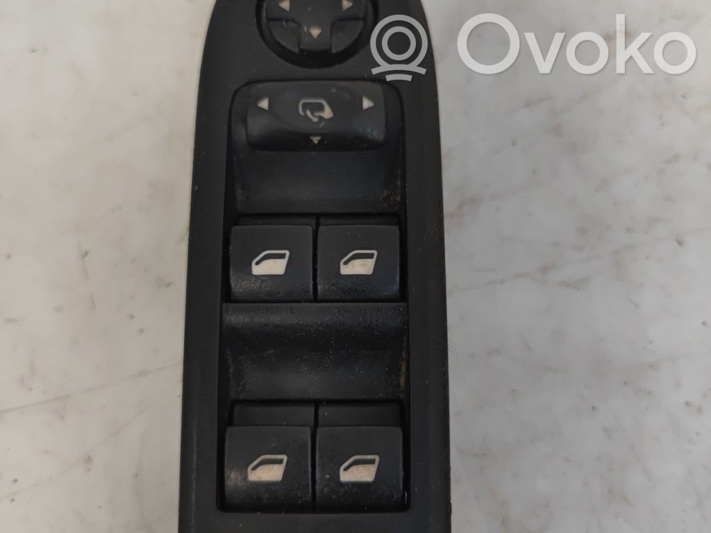 Peugeot 308 Electric window control switch 