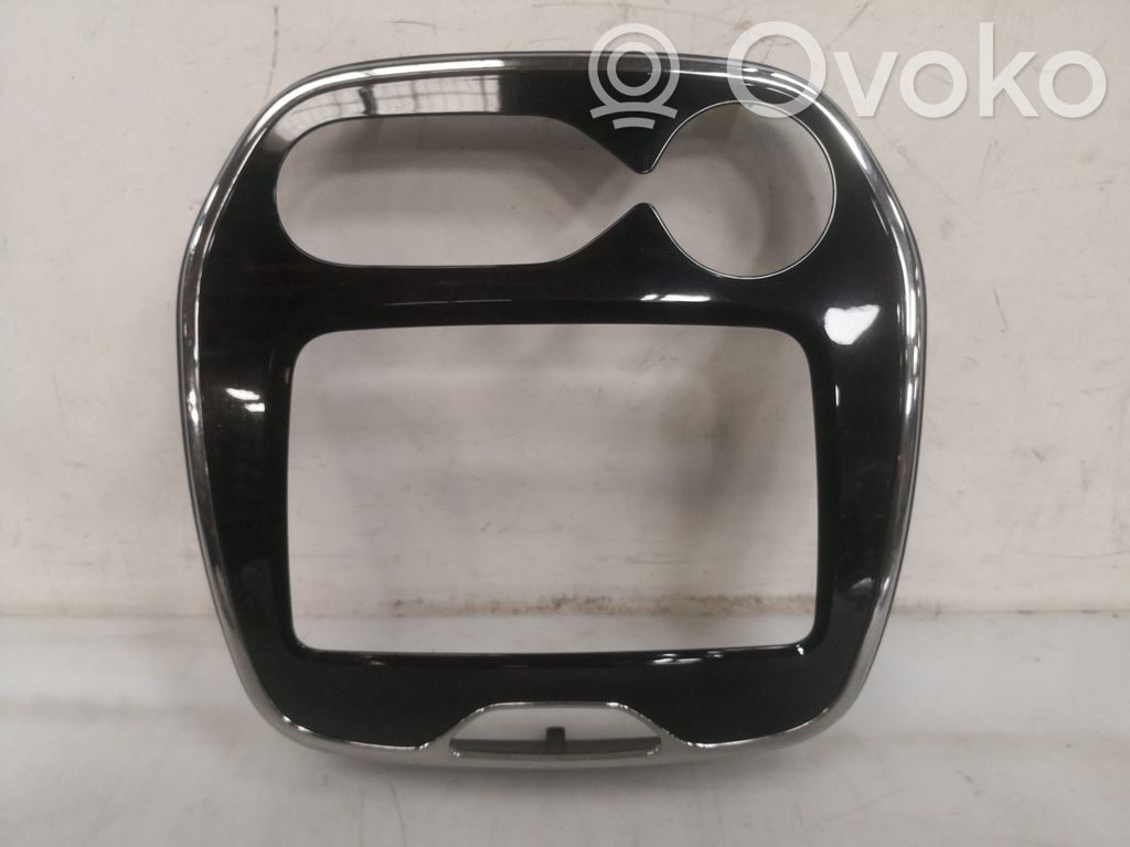 Renault Captur Radio/GPS head unit trim 
